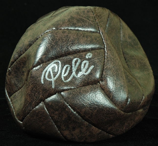 Pele Signed 1950s 12-Panel Soccer Ball (PSA/DNA)