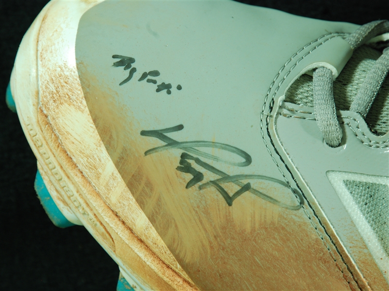 David Ortiz 2016 Game-Used, Signed Baseball Cleats Inscribed Game Used 9/23/16, HR 540 (Fanatics)