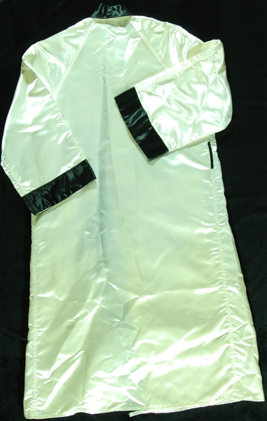 Muhammad Ali Signed Everlast Boxing Robe (BAS)