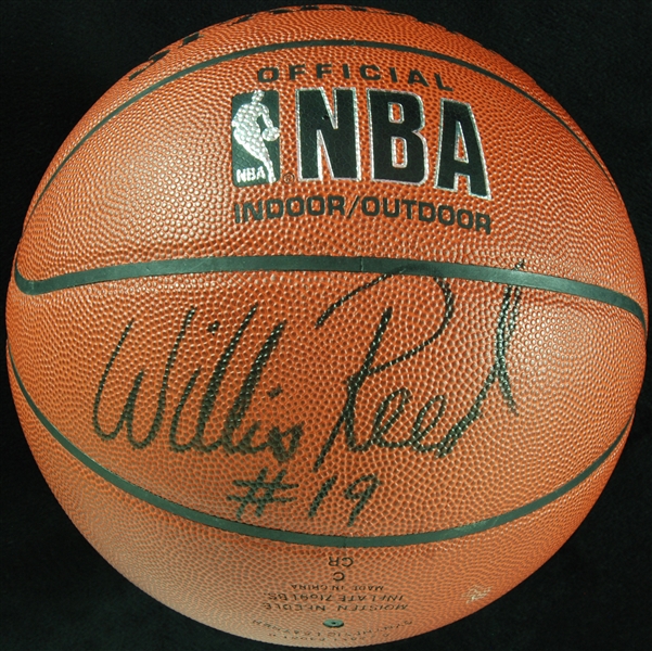 New York Knicks Greats Signed Basketball (4) with Reed, Monroe, Frazier, Lucas 