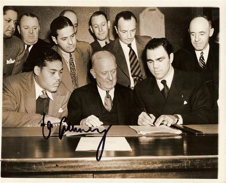 Max Schmeling Signed Original Wire Photo with Joe Louis (BAS)