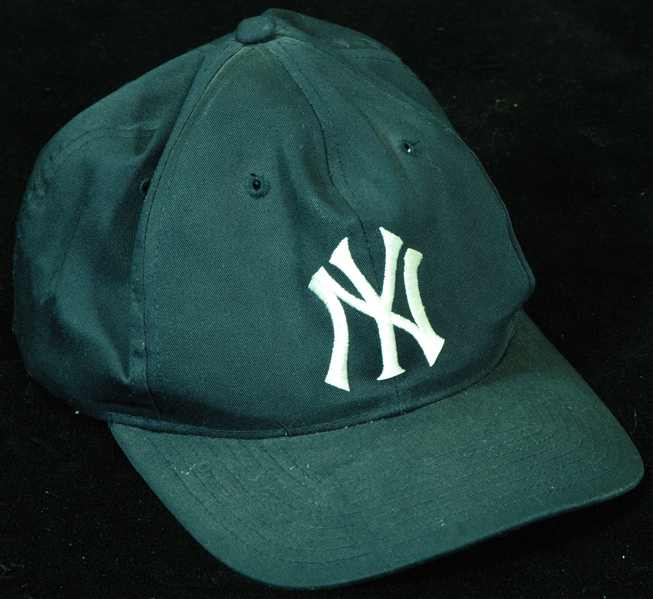 Derek Jeter Signed NY Yankees Cap (JSA)