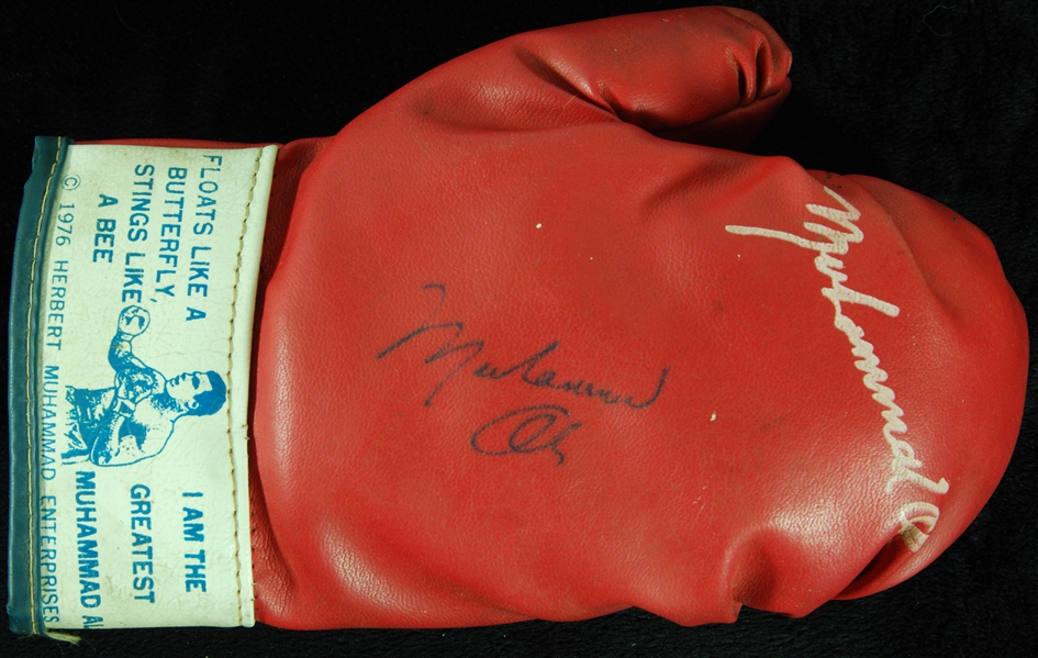 Muhammad Ali Signed 1976 Personal Model Kid's Glove (BAS)