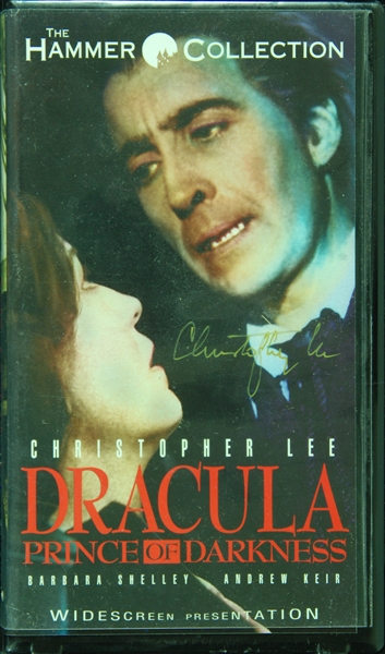 Christopher Lee Signed Dracula Prince of Darkness VHS Cover (BAS)