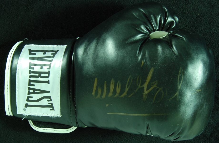 Wladimir Klitschko Signed Everlast Boxing Glove (BAS)