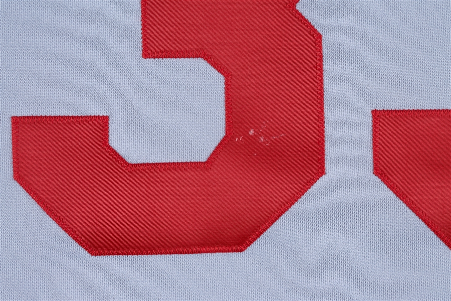 Jose Arredondo 2011 Game-Used Reds Jersey & Pants (MLB)