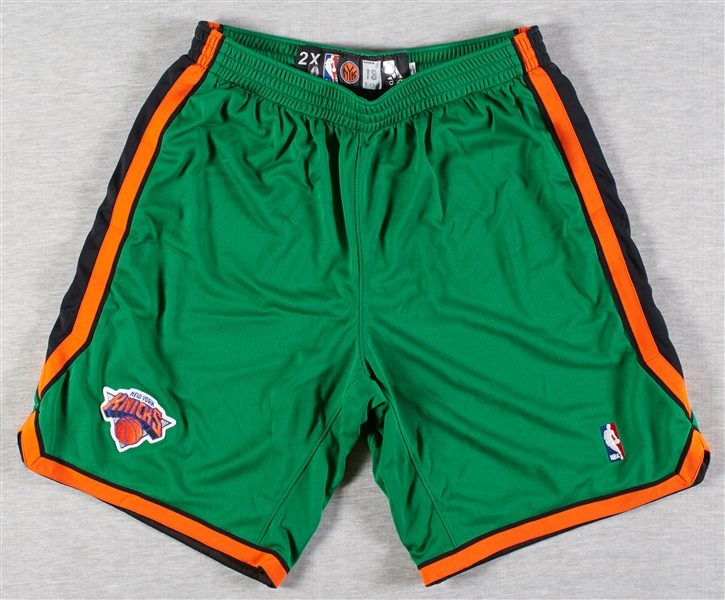Roger Mason Jr. 2011 Knicks Game Used St. Patrick's Day Shorts (Steiner)
