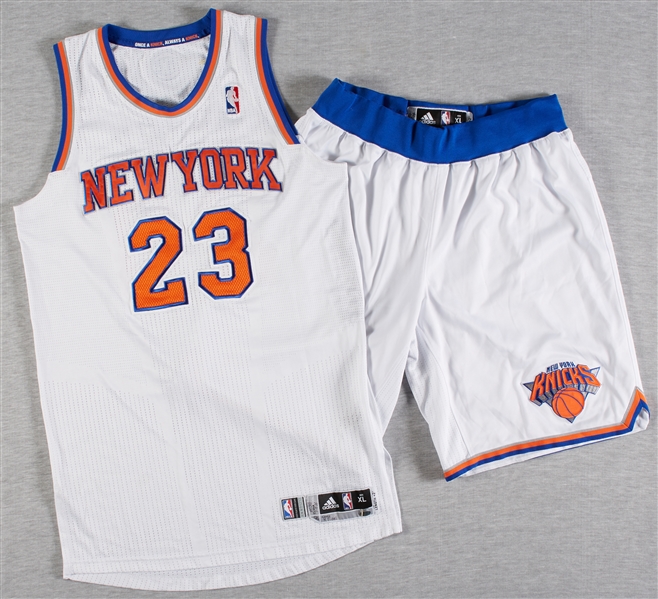 Toure Murry 2013-14 Knicks Game-Used Jersey & Shorts (Steiner)