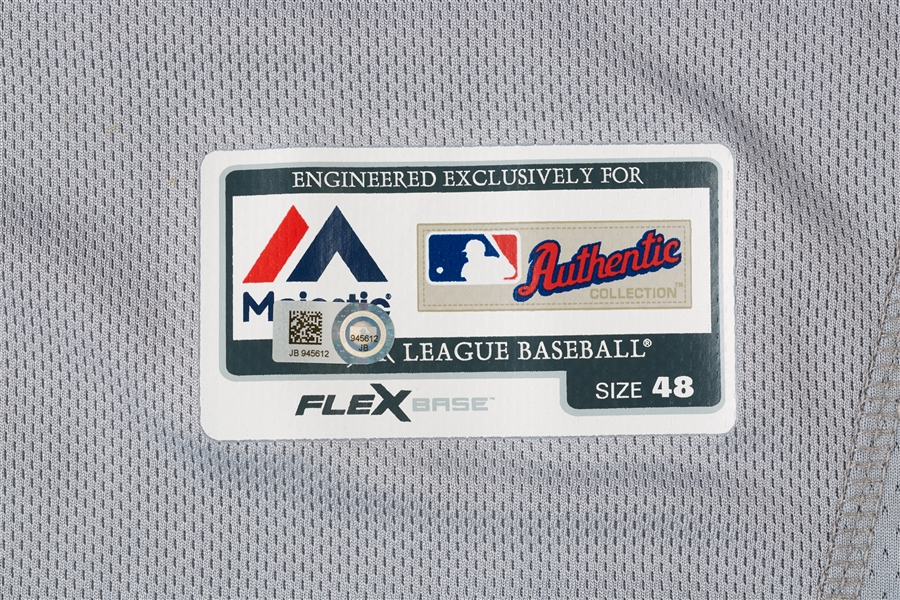 Mike Borzello game-used jersey & MLB Alumni Association Jacket & Cap
