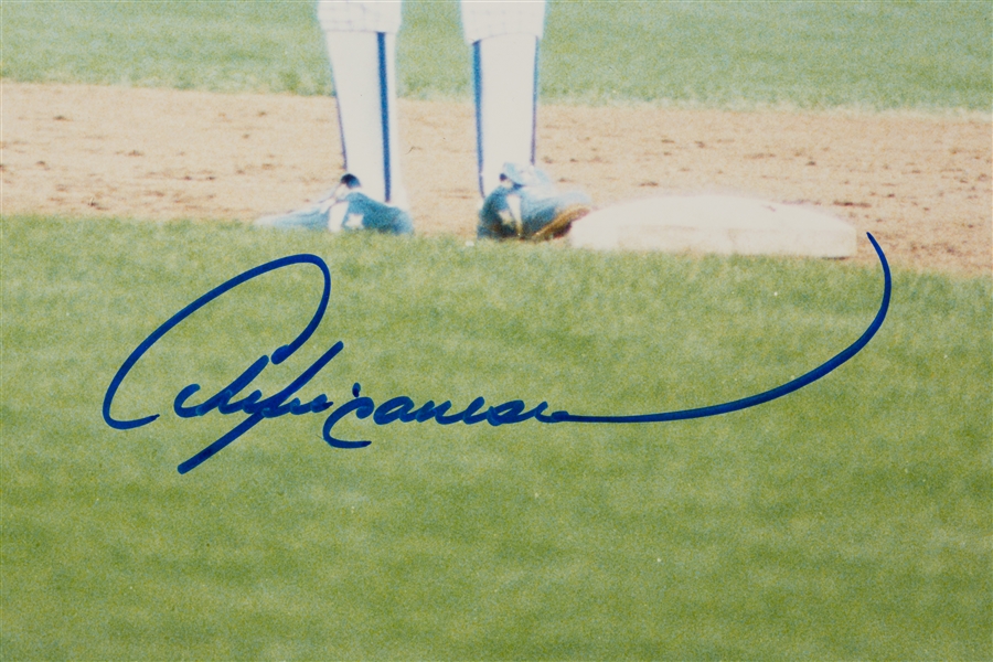 Andre Dawson Signed 8x10 Photos Group (33)