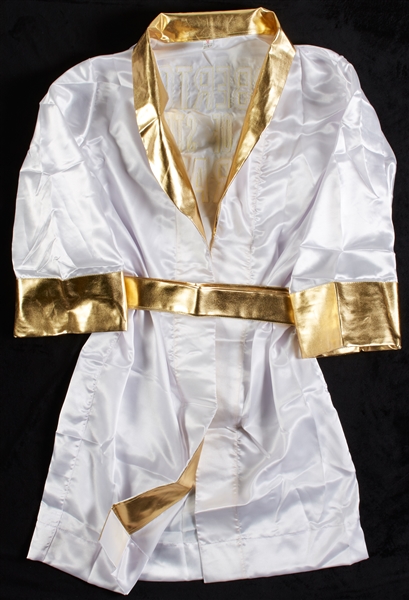 Roberto Duran Signed Boxing Robe (BAS)
