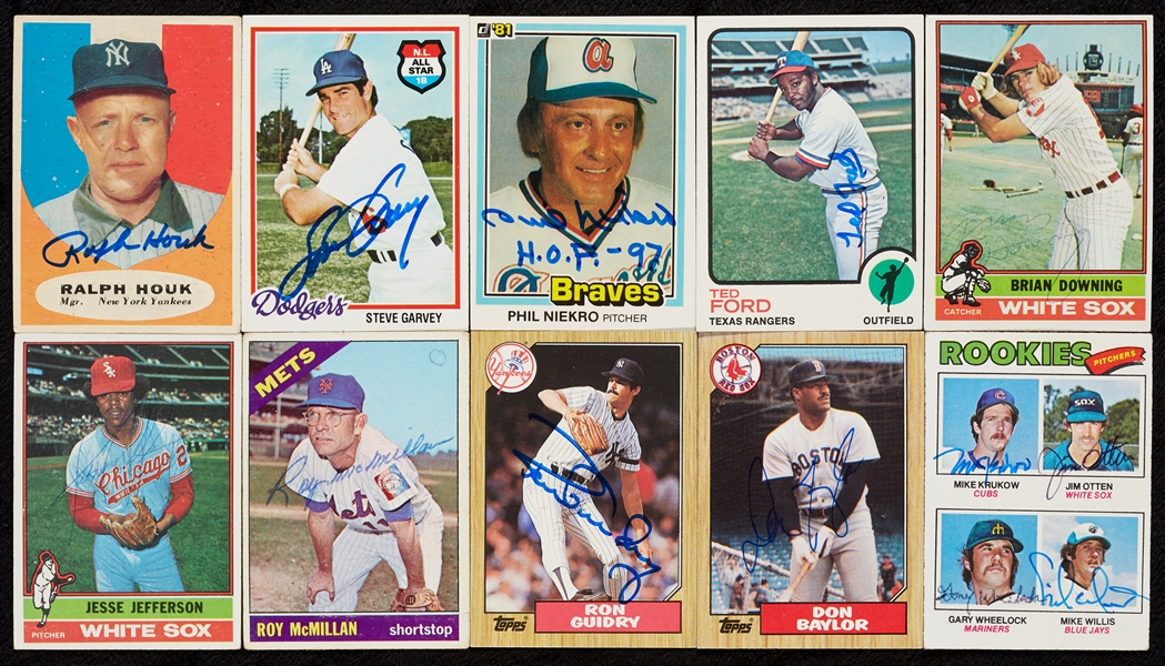 1970s Topps Signed Group with HOFers (600)