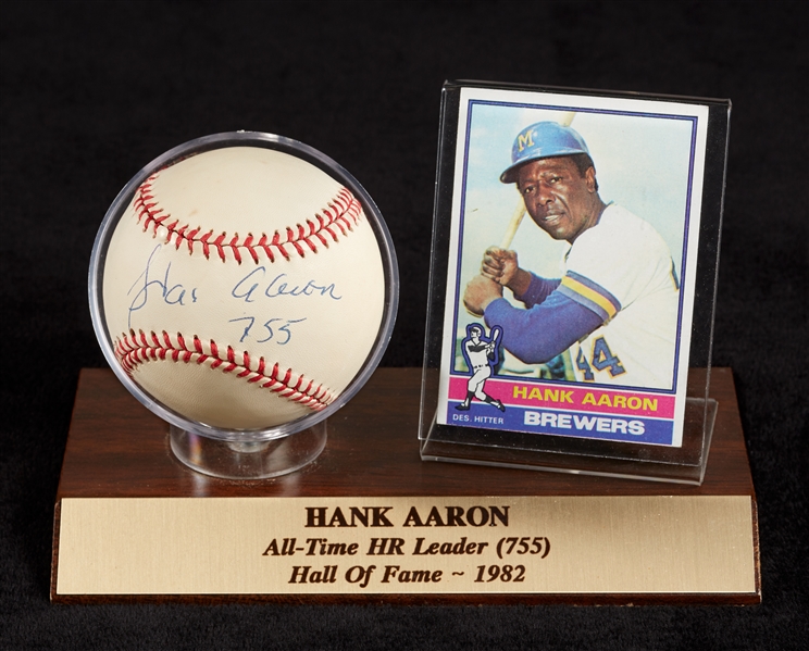 Hank Aaron Single-Signed ONL Baseball 755 Display with 1976 Topps Card (BAS)