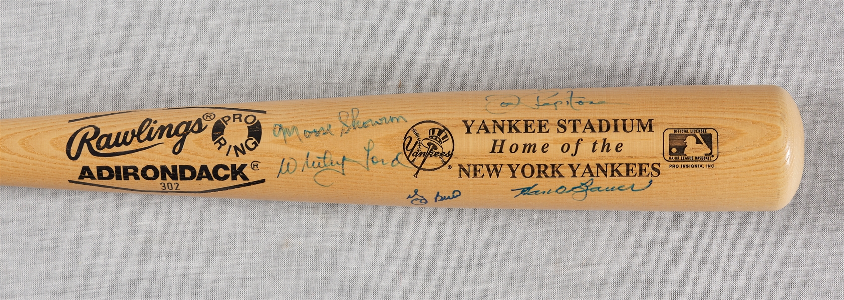 NY Yankees All-Time Greats Signed Bat with Whitey Ford, Yogi Berra (SGC)