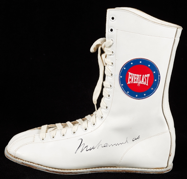 Muhammad Ali Signed Everlast Boxing Shoe (BAS)