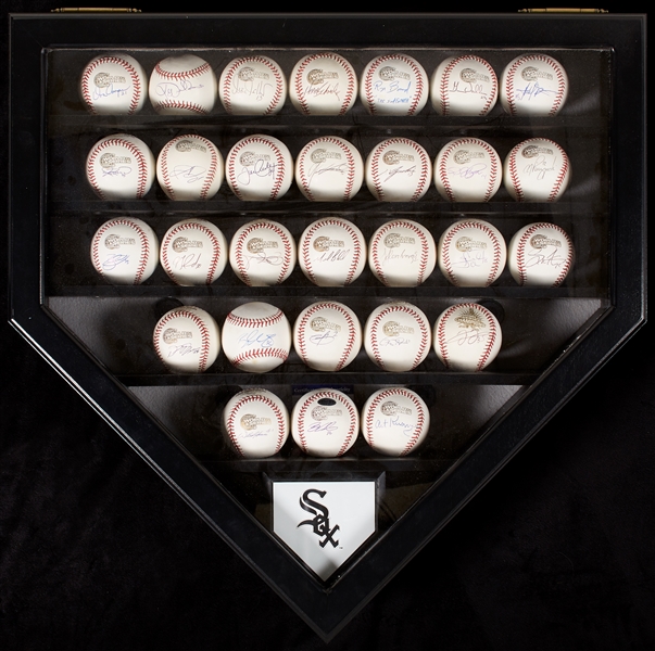 2005 Chicago White Sox WS Single-Signed Baseballs in Display (29)