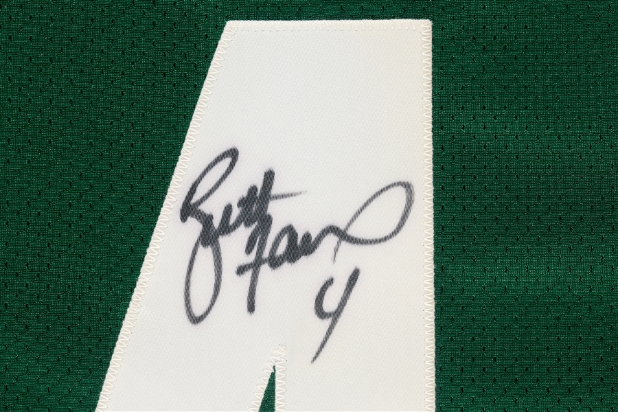 Brett Favre Signed Framed Packers Jersey (BAS)