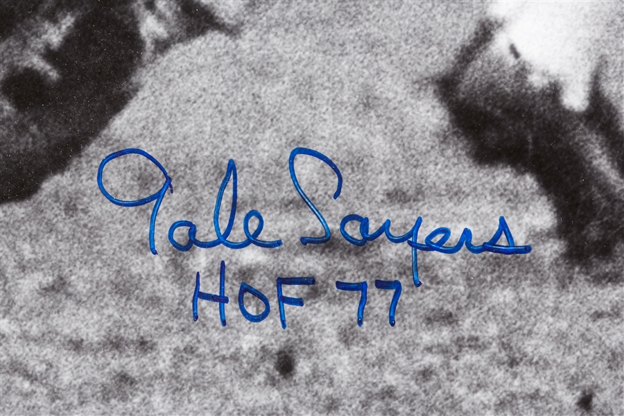 Gale Sayers Signed 16x20 Framed Photo HOF 77