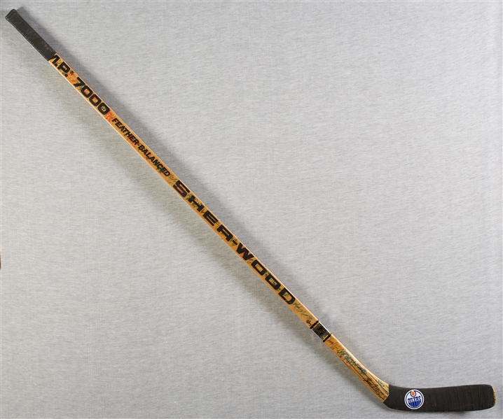1990 Edmonton Oilers Team-Signed Hockey Stick (PSA/DNA)