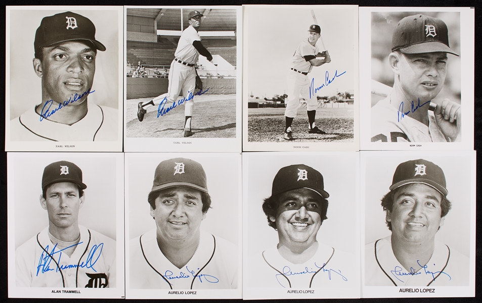 Detroit Tigers Signed Team-Issued Photo Group with Cash, Lopez (16)