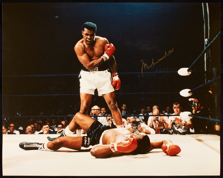 Muhammad Ali Signed 16x20 Photo (BAS)