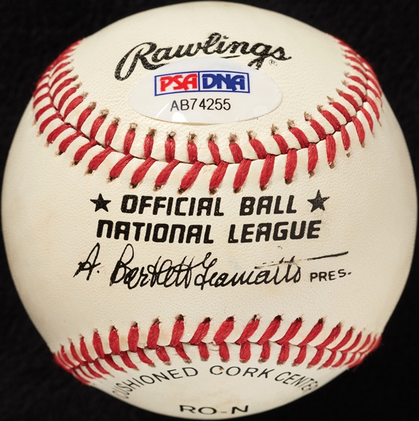 Willie Mays Single-Signed ONL Baseball (PSA/DNA)