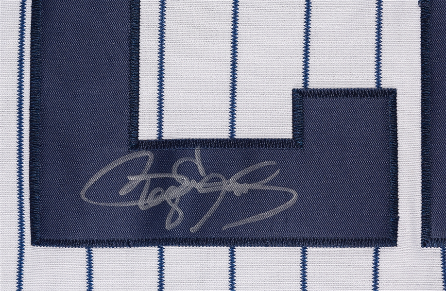 Roger Clemens Signed Yankees Jersey (PSA/DNA)