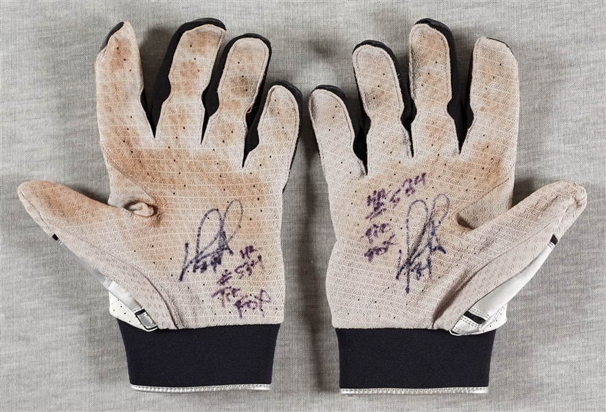 David Ortiz 2016 Game-Used & Signed Mizuno Batting Gloves HR 534 Ties Foxx (MLB) (Fanatics)