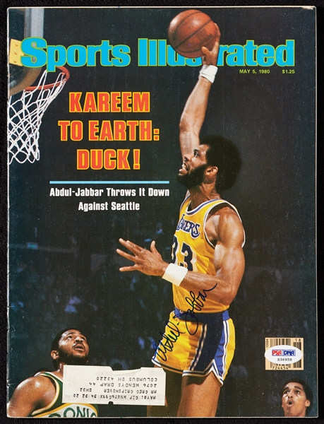 Kareem Abdul-Jabbar Signed Sports Illustrated Magazine (1980) (PSA/DNA)