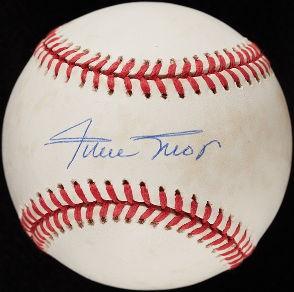 Willie Mays Single-Signed ONL Baseball (PSA/DNA)