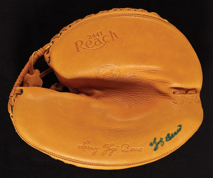 Yogi Berra Signed Reach Catcher's Mitt (PSA/DNA)