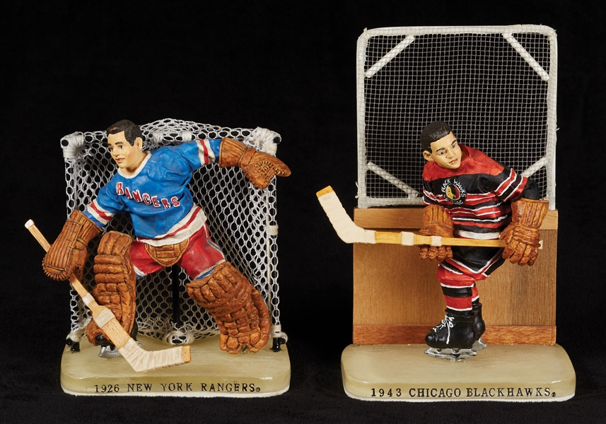 Heritage Hockey and Baseball Santa Claus Figures and Music Boxes (25)